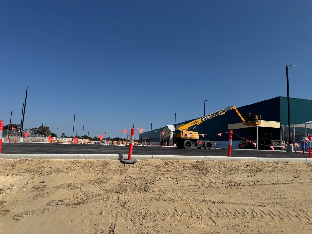 SQUARE SHS POLES SUPPLIED – NEW BUNNINGS MALAGA STORE 3 Square SHS poles Bunnings Malaga