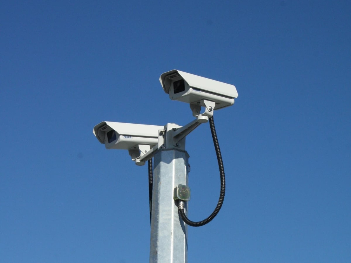 Cameras on Top of Street Lights? What They’re Used For Camera Poles